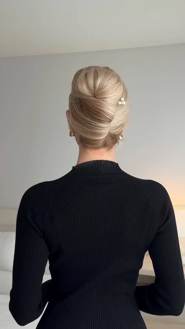 11 Cute Easy Work Hairstyles for Busy Mornings 4 Blonde hair styled in a polished French twist updo with a pearl clip
