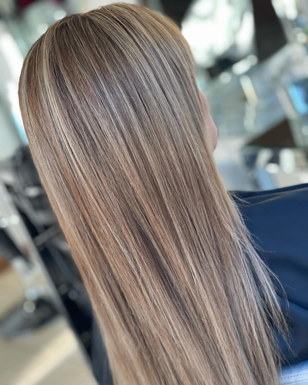 9 Toffee Caramel Hair Ideas for Brown and Blonde Bases 7 Long straight hair with blended toffee and caramel highlights from behind